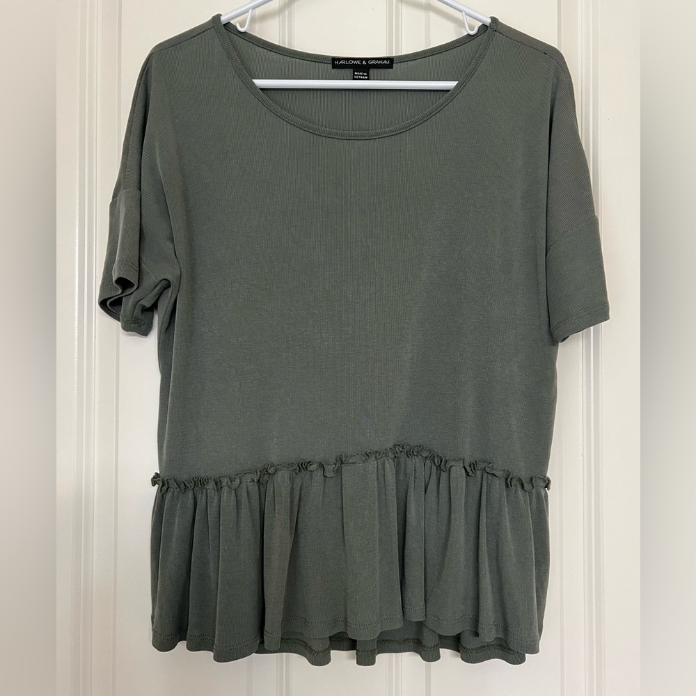 Harlowe & Graham Green Peplum Ribbed Flowy Top - Size Small